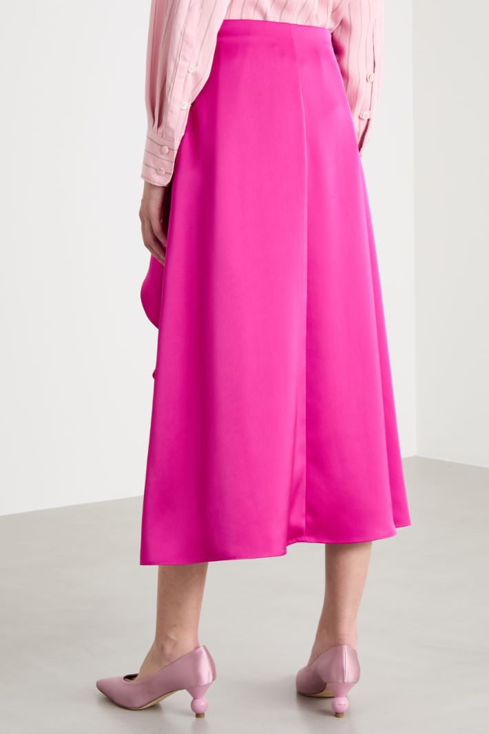 Satin skirt with maxi-flounce Intrend - 4