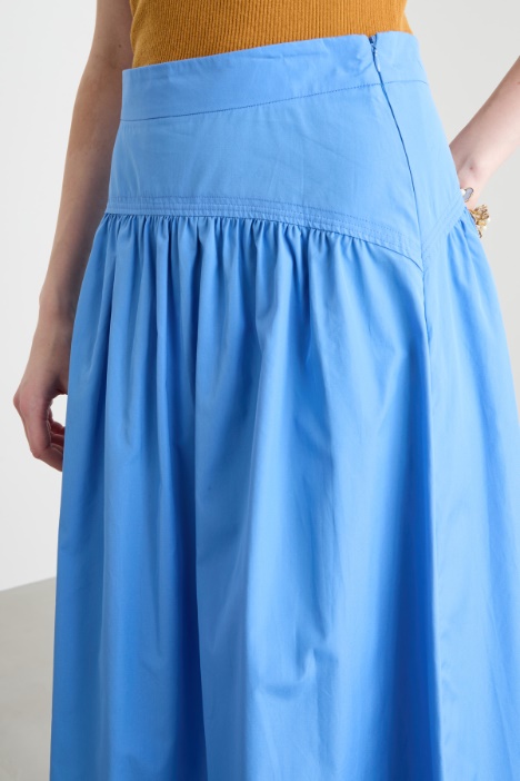 Gonna svasata in popeline