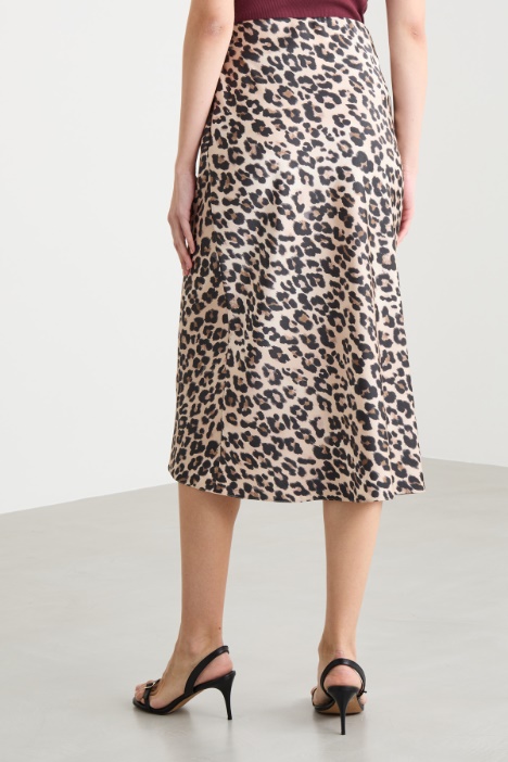 Falda midi con estampado animal