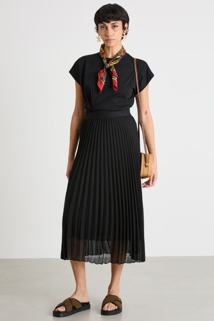 Long sunray-pleated skirt Intrend
