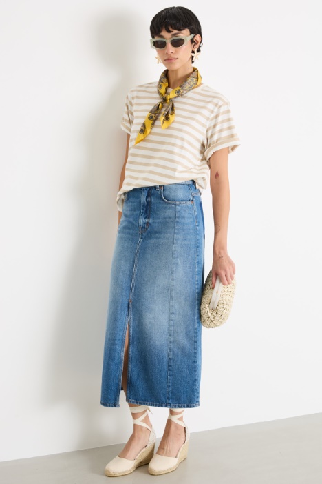 Denim skirt with slit Intrend