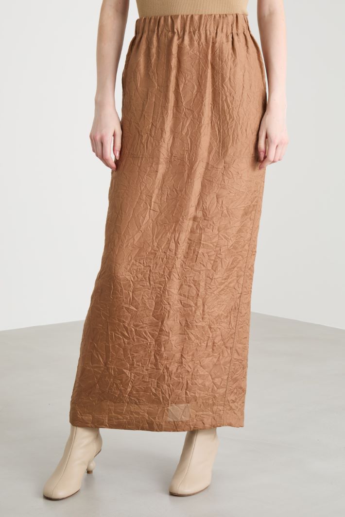 Long crinkle-effect skirt Intrend - 2