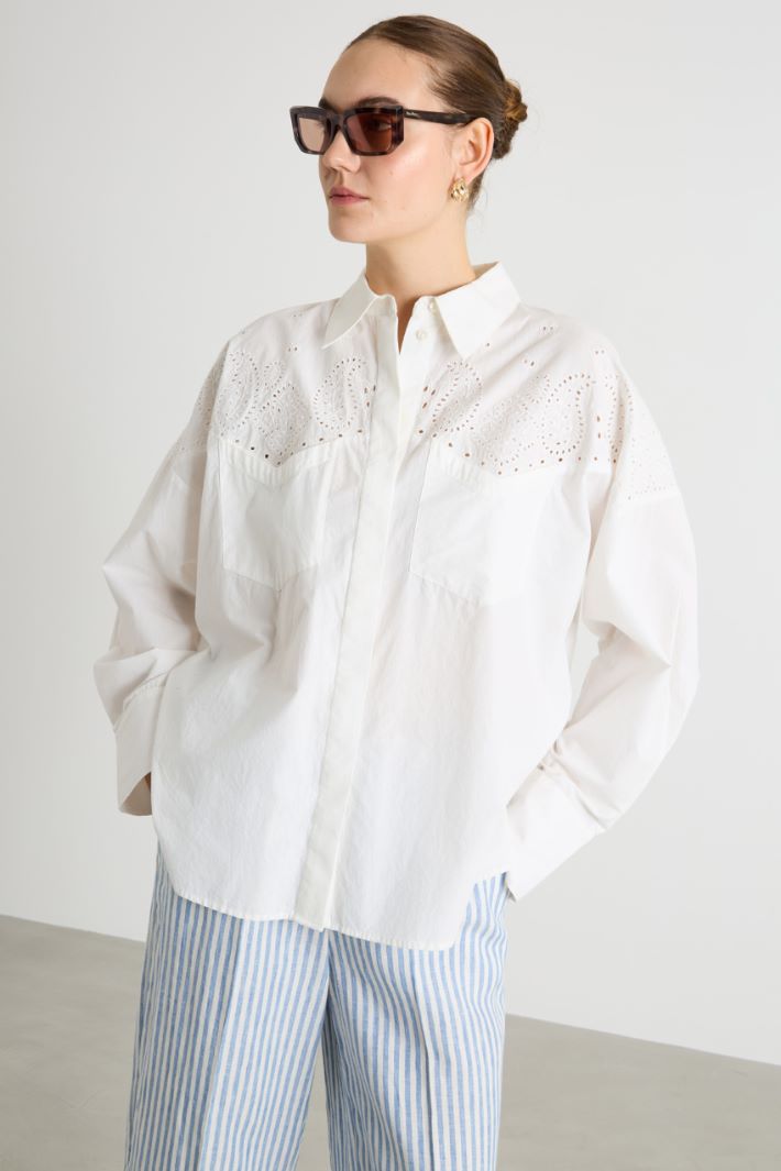 Embroidered poplin shirt Intrend - 2