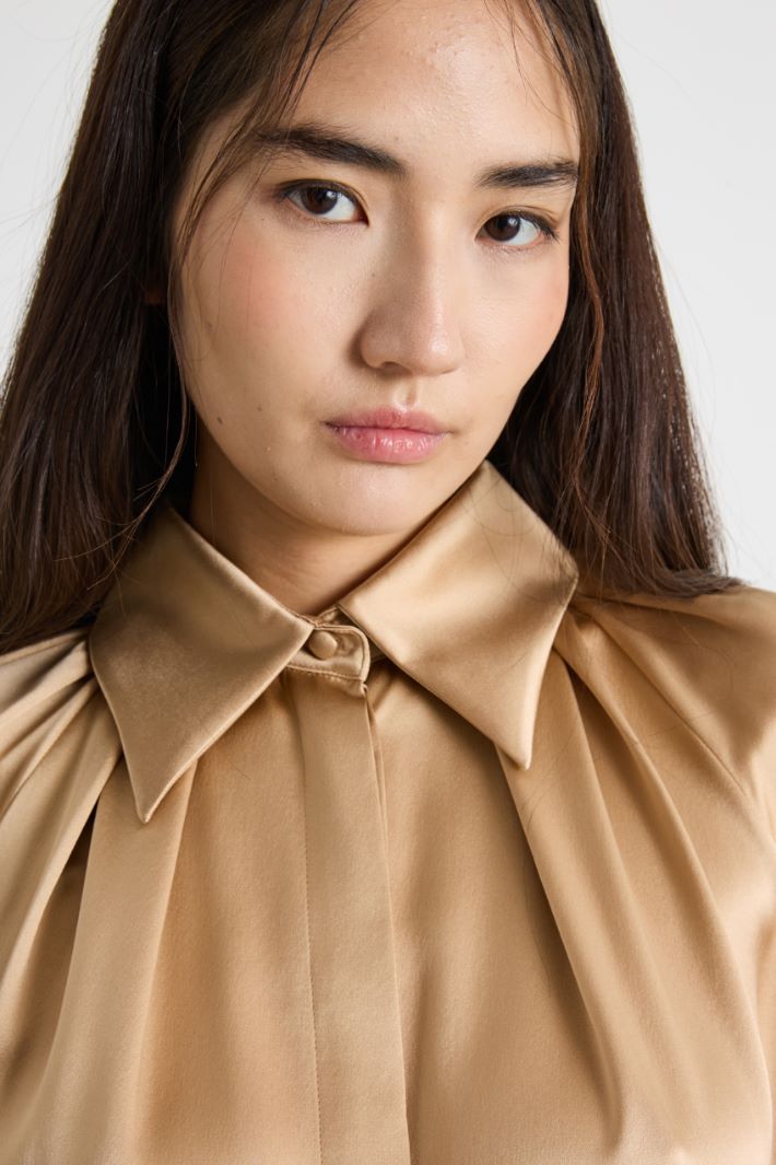 Satin blouse Intrend - 3