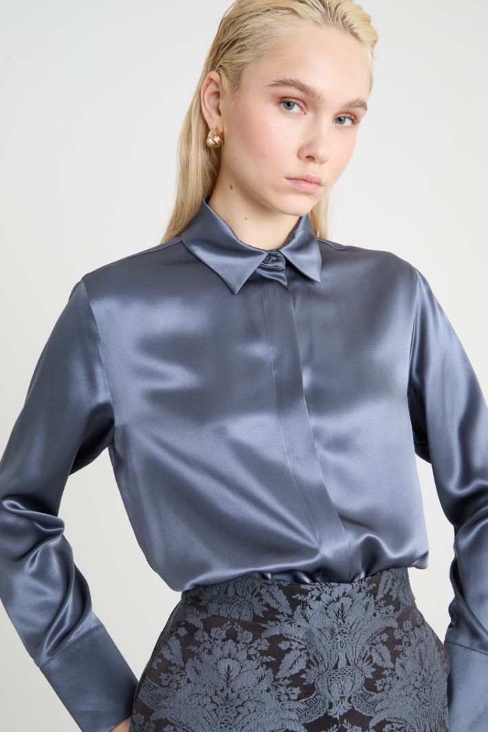 Blusa in raso Intrend - 3