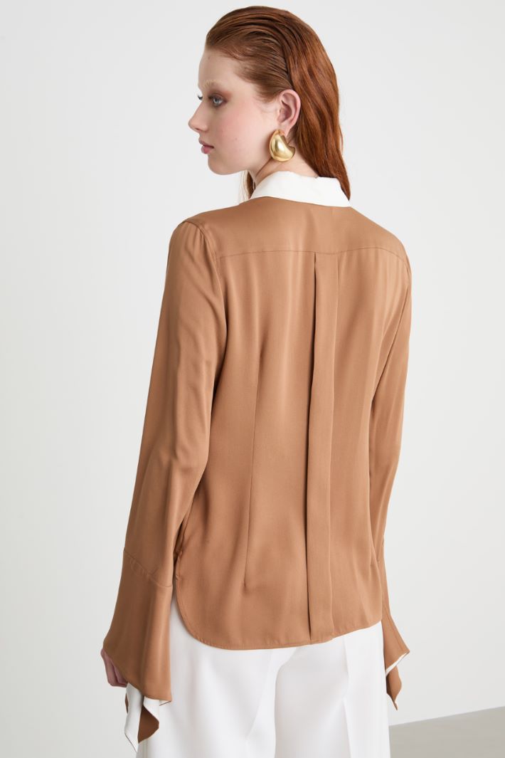 Blusa con spacchi Intrend - 4