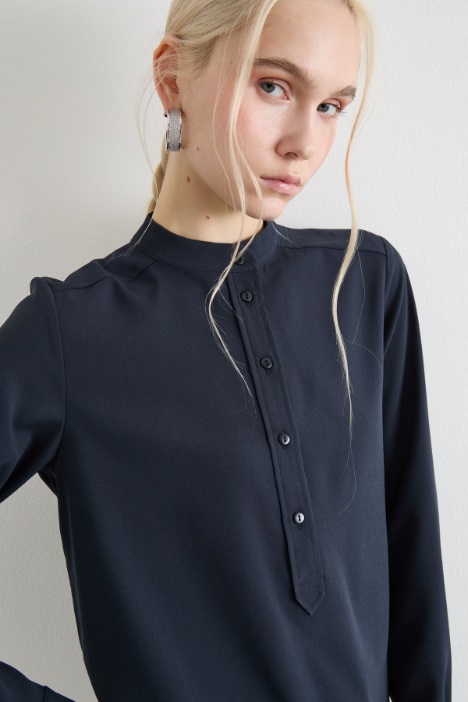 Blusa de crepé de China