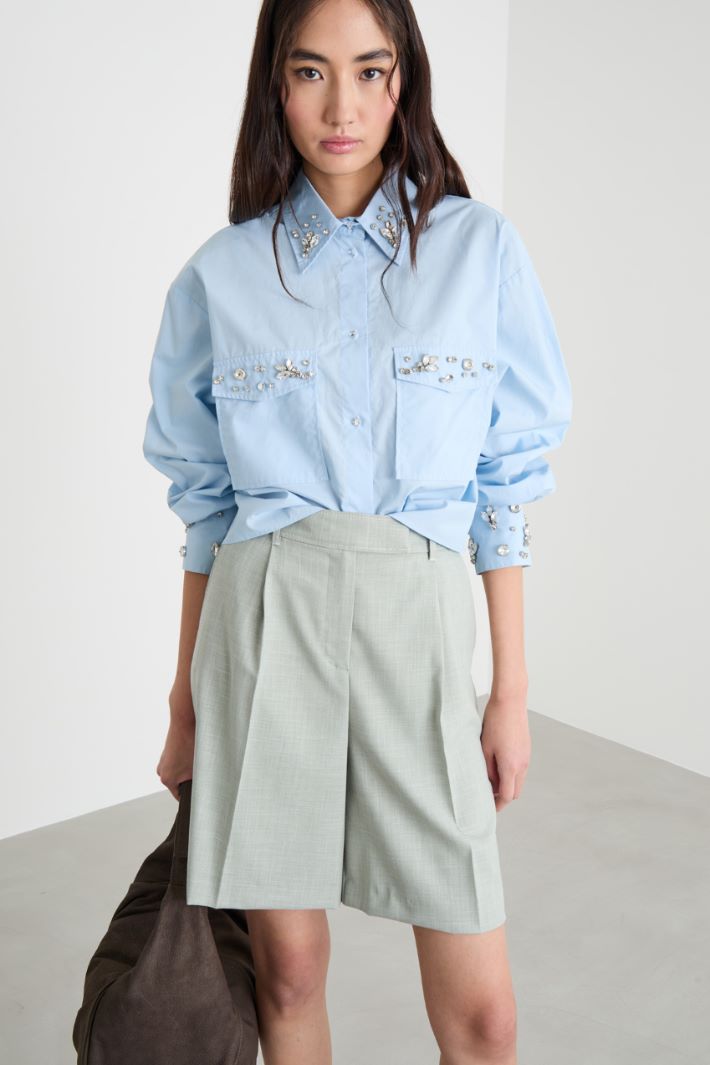 Rhinestone-embellished cropped shirt Intrend - 2