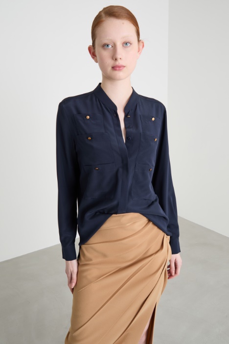 Blusa con tasche multiple Intrend