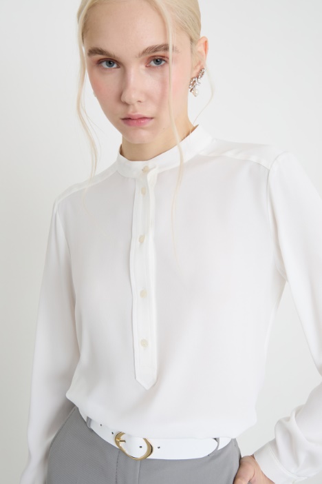 Blusa de crepé de China