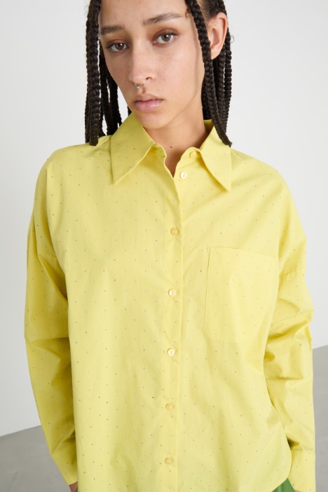 Camisa de popelina con pedrería