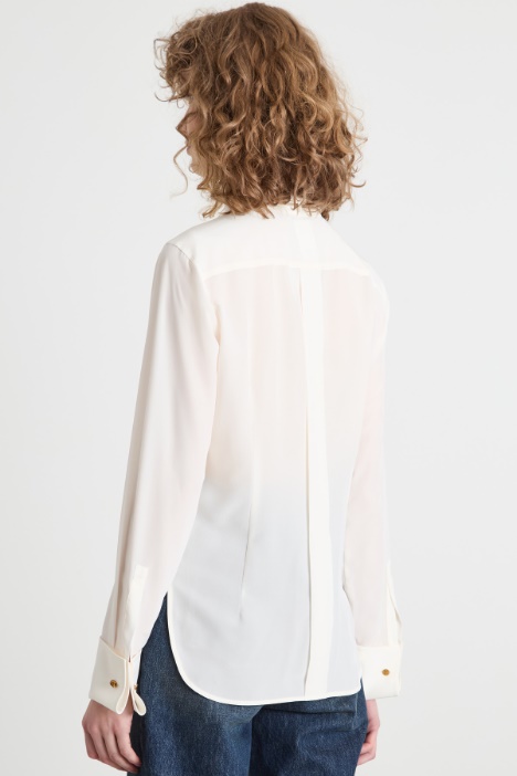 Blusa de crepé con lazo