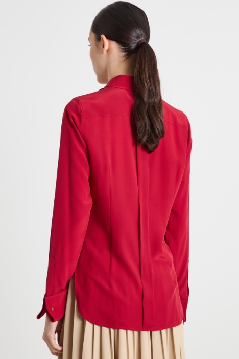 Blusa de crepé con lazo