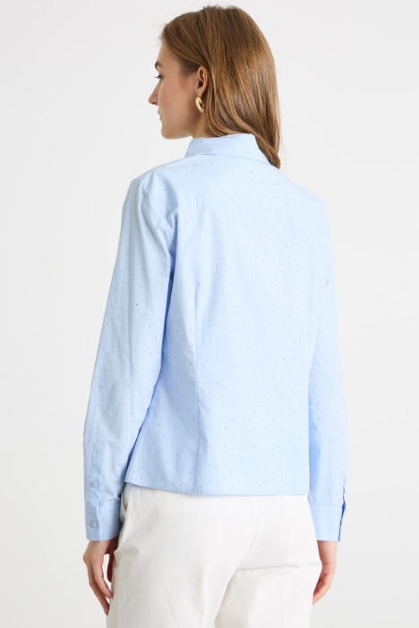 Camisa entallada con pedrería