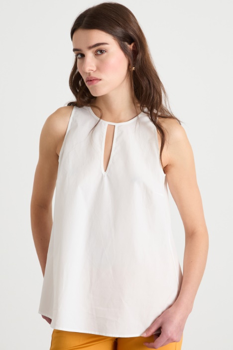 Cut-out poplin top Intrend