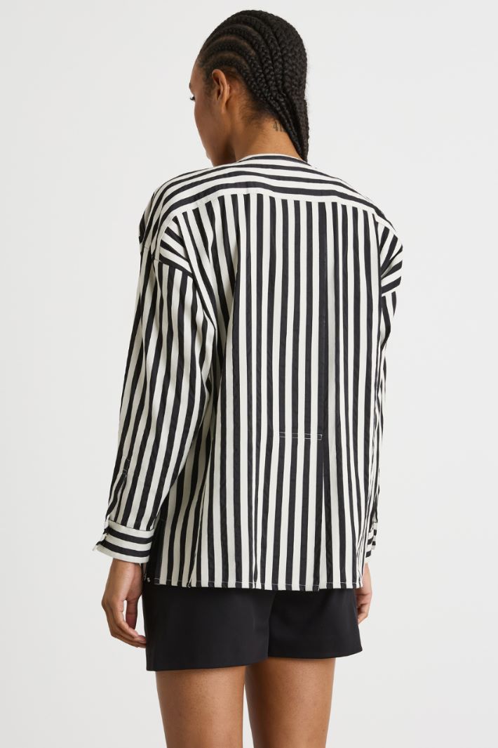 Printed satin blouse Intrend - 4