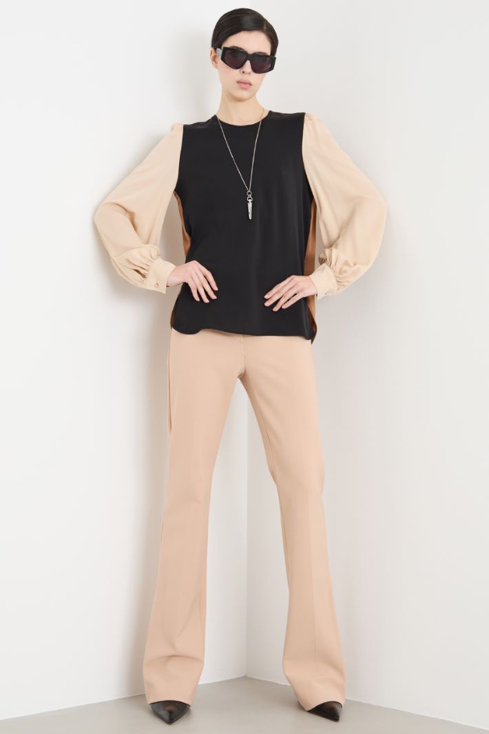 Blusa in charmeuse con maniche a sbuffo Intrend