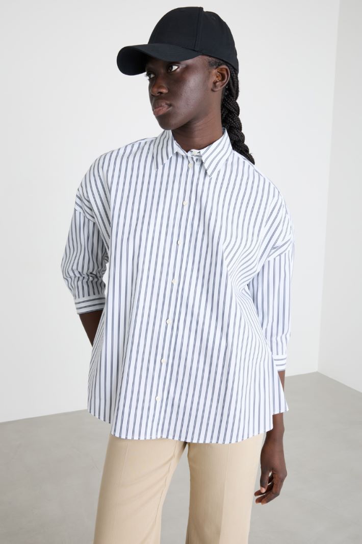 Loose-fit printed shirt Intrend - 2