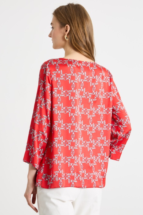 Blusa in raso a fantasia