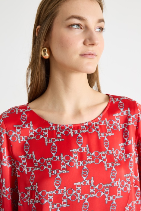 Blusa in raso a fantasia