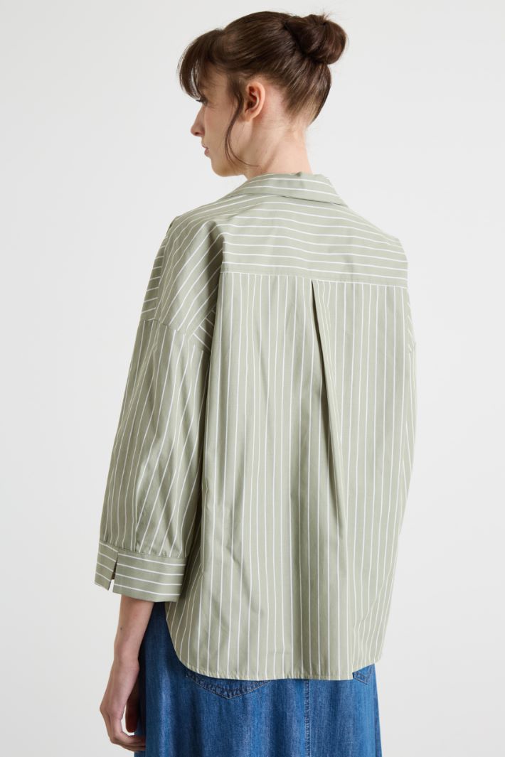Wide-fit poplin shirt Intrend - 4