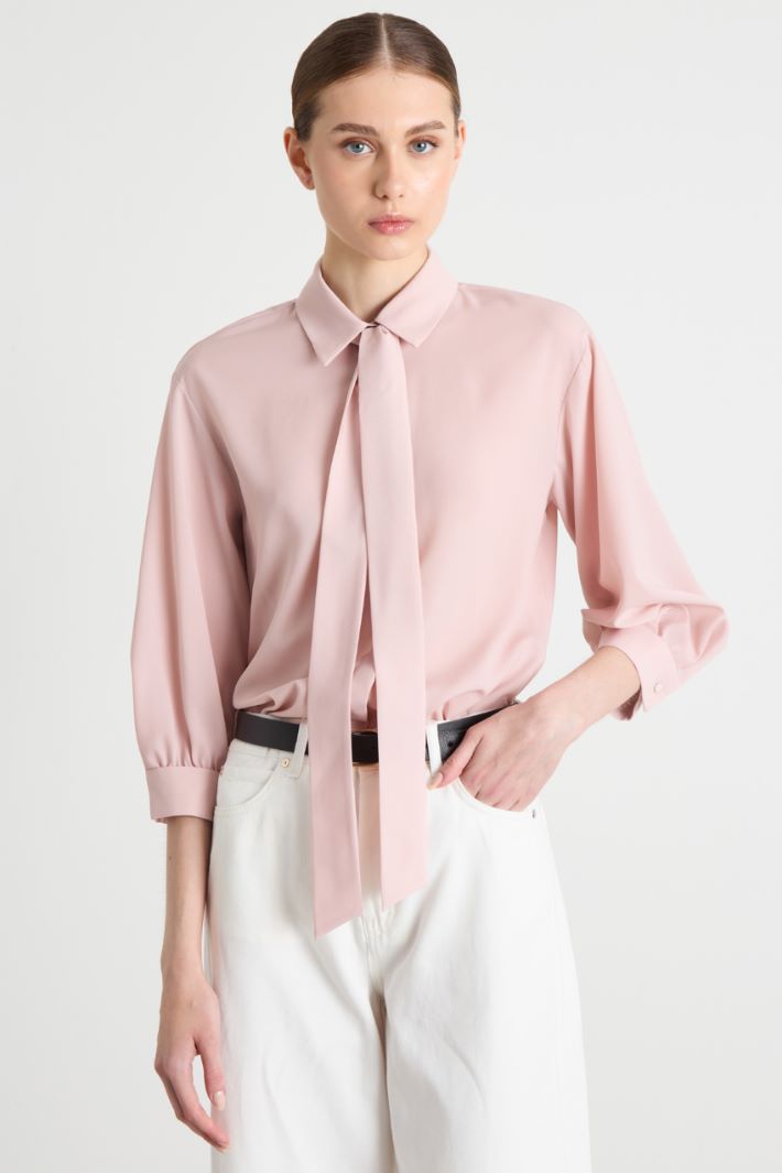 Crepe de chine blouse with scarf Intrend - 2