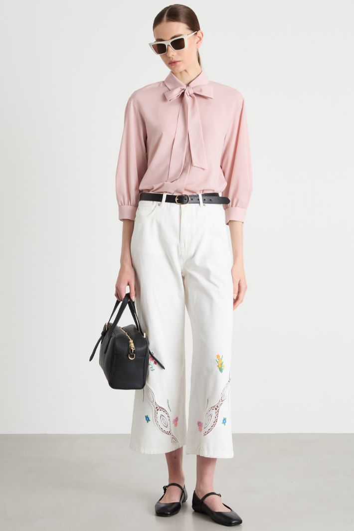 Crepe de chine blouse with scarf Intrend