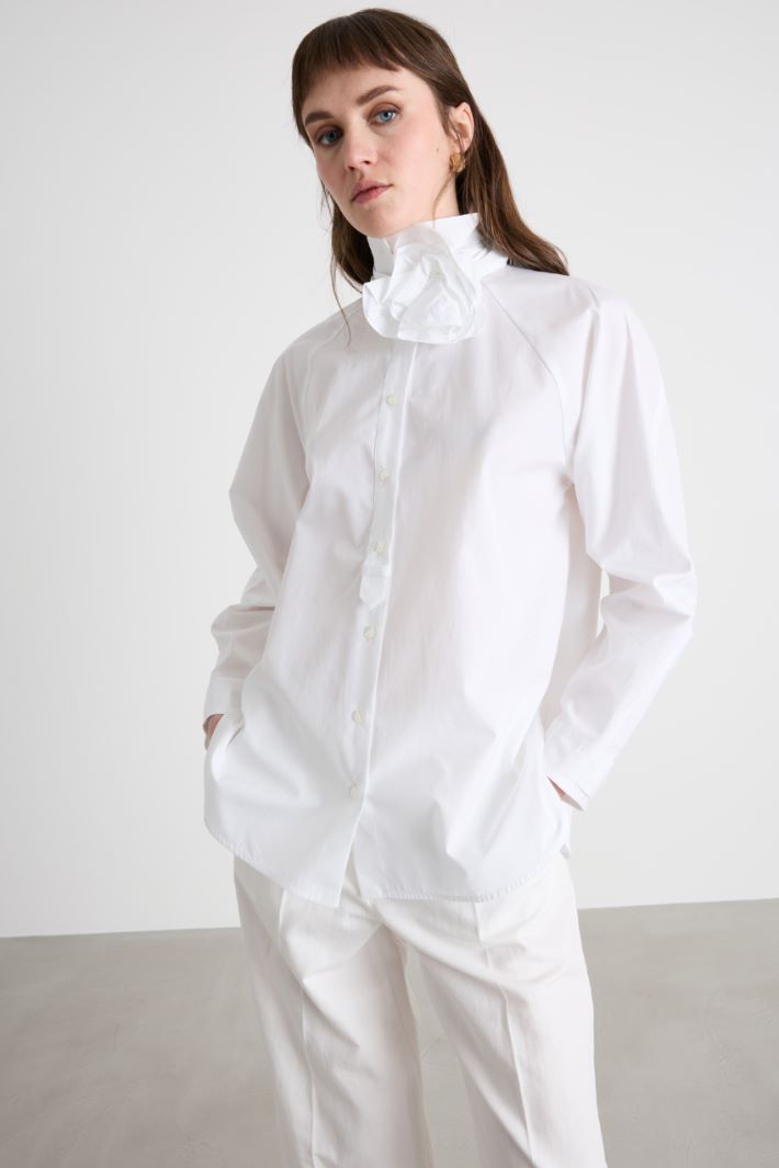 Camicia in popeline con applicazione floreale Intrend - 2