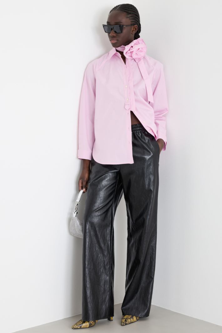 Camicia in popeline con applicazione floreale Intrend