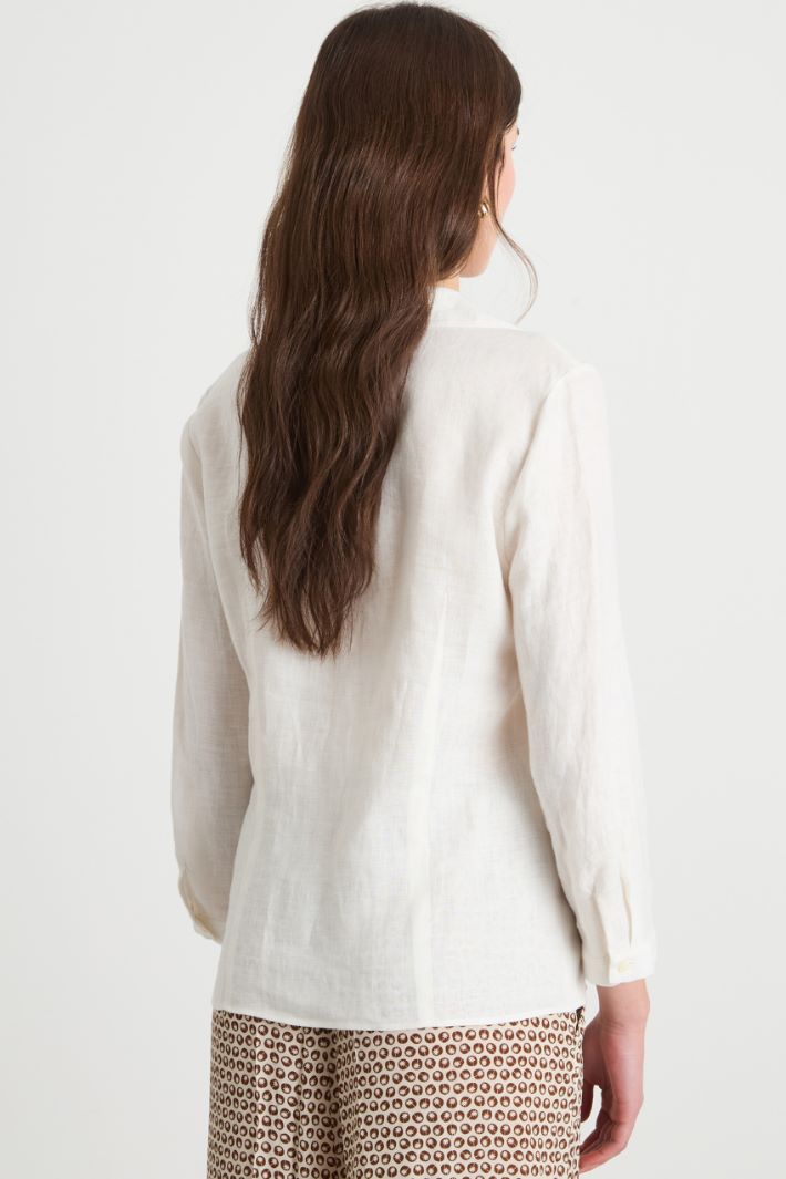 V-neck linen shirt Intrend - 4
