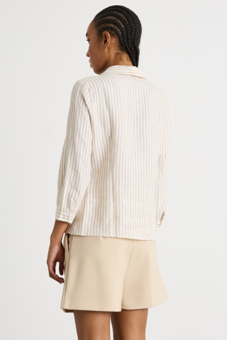 Camicia con scollo a V