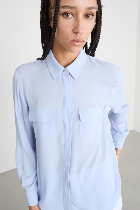 Blusa de crepé de China