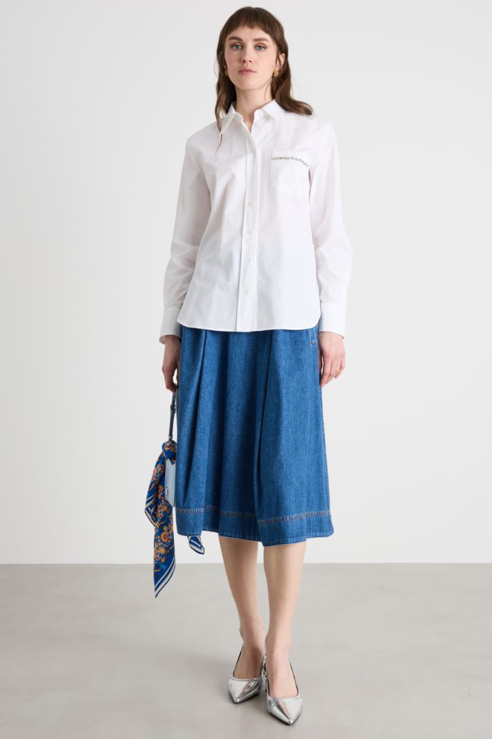 Camicia con taschino ricamato Intrend