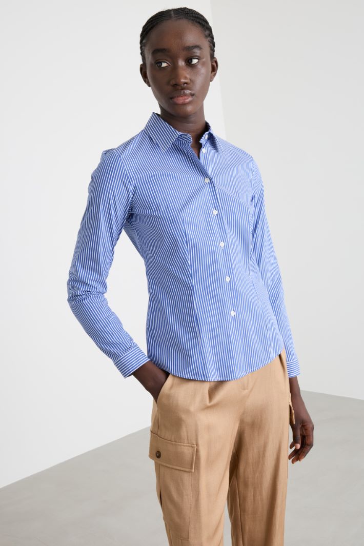 Camicia aderente in popeline stretch Intrend - 2