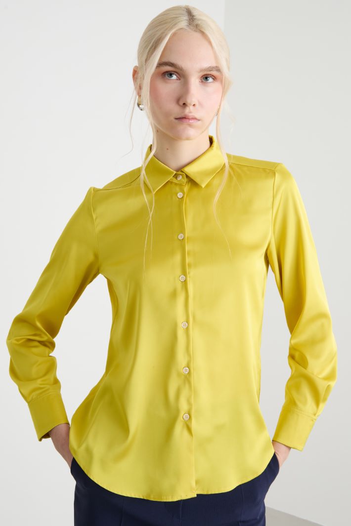 Lightweight stretch satin blouse Intrend - 2