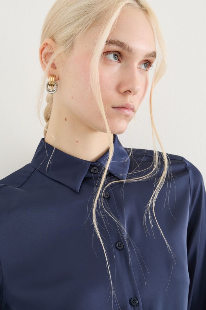 Lightweight stretch satin blouse Intrend - 3