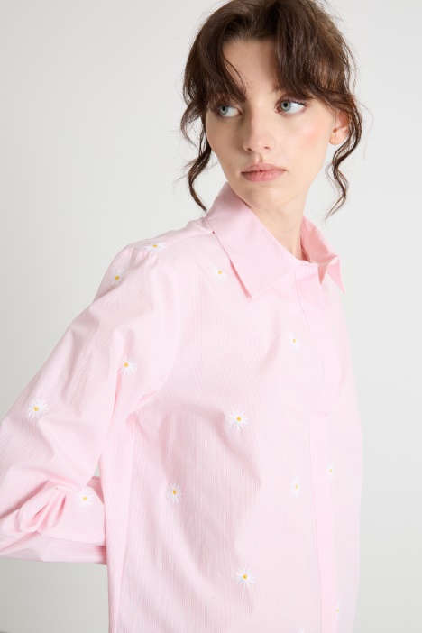 Camicia con ricami