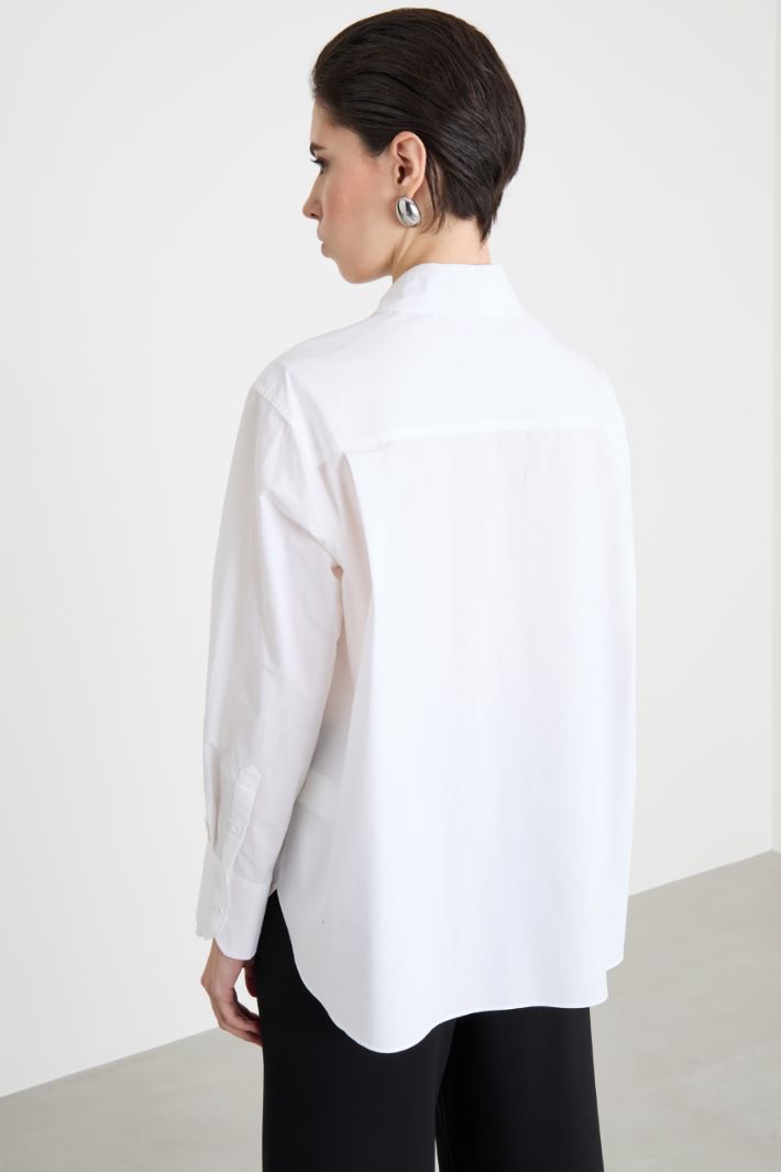 Ruffle and Floral Appliqué Shirt Intrend - 4