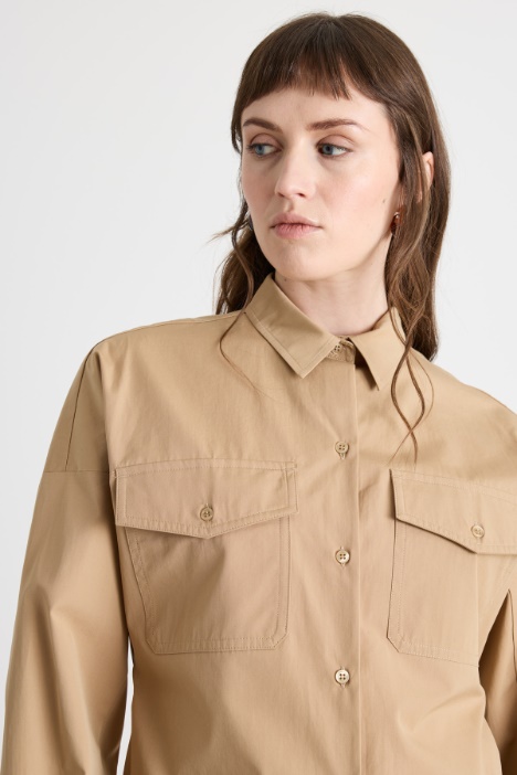 Camisa de popelina con bolsillos