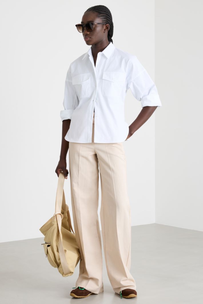Camicia in popeline con tasche Intrend