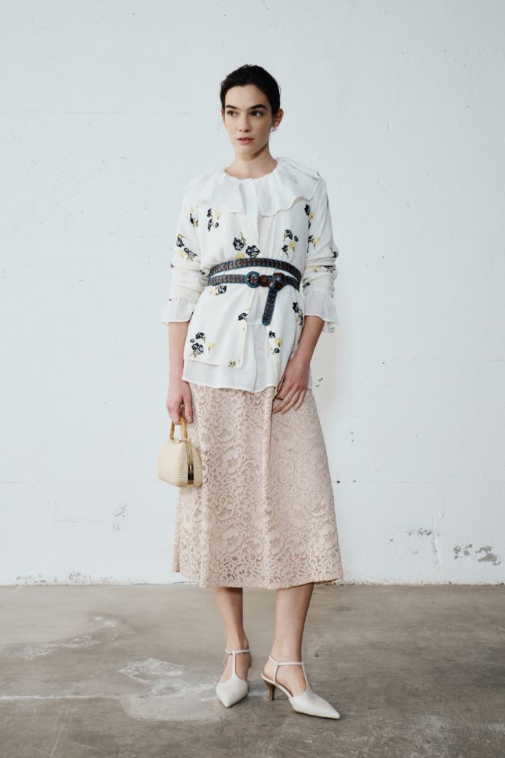Embroidered poplin shirt Intrend - 5