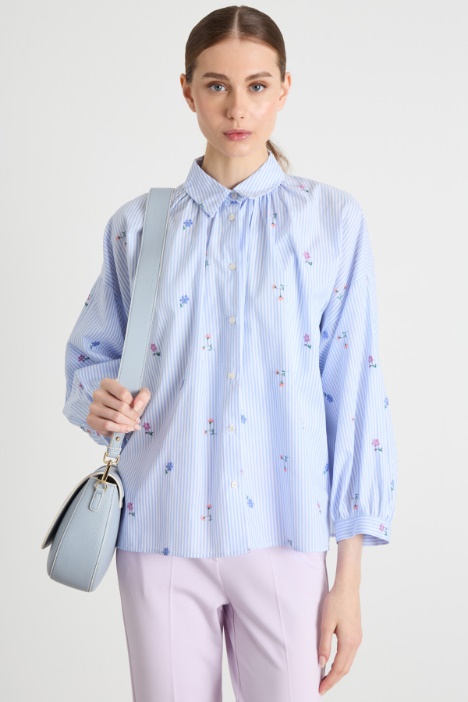 Embroidered poplin shirt Intrend