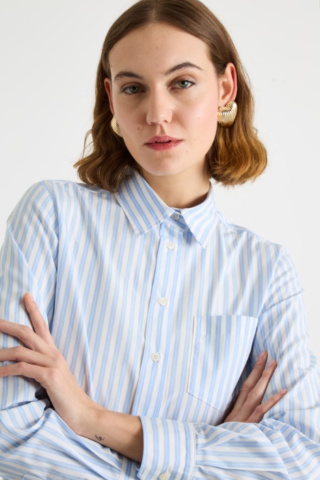 Camisa con bolsillo de parche