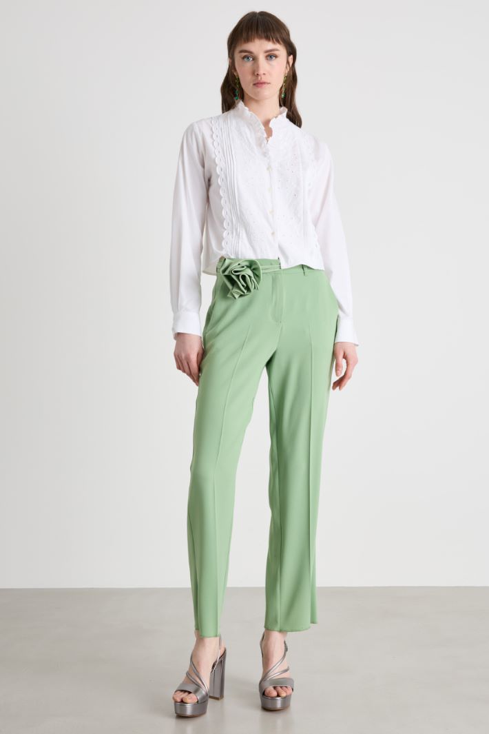 Camicia boxy con ricami Intrend