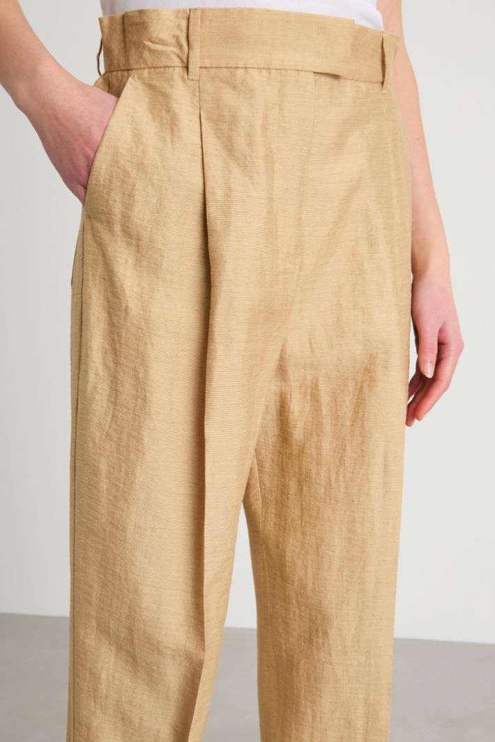 High-waisted trousers Intrend - 3