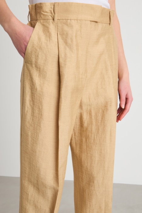 Pantalone con cintone alto