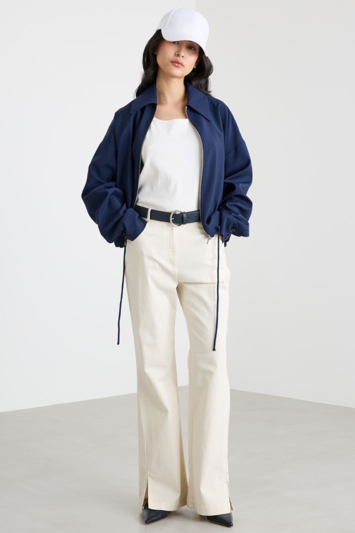 Pantalone bootcut in gabardina Intrend