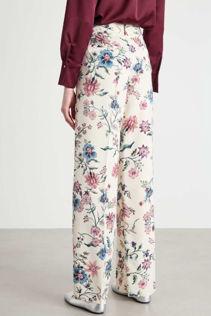 Floral-print trousers Intrend - 4