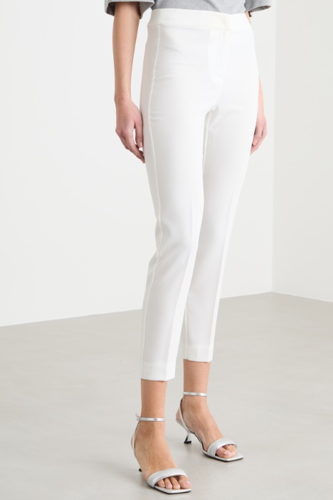 Pantalone aderente in cady