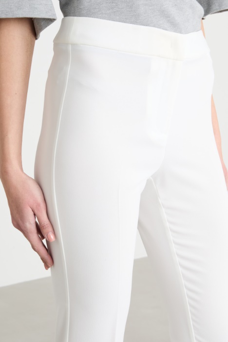 Pantalone aderente in cady